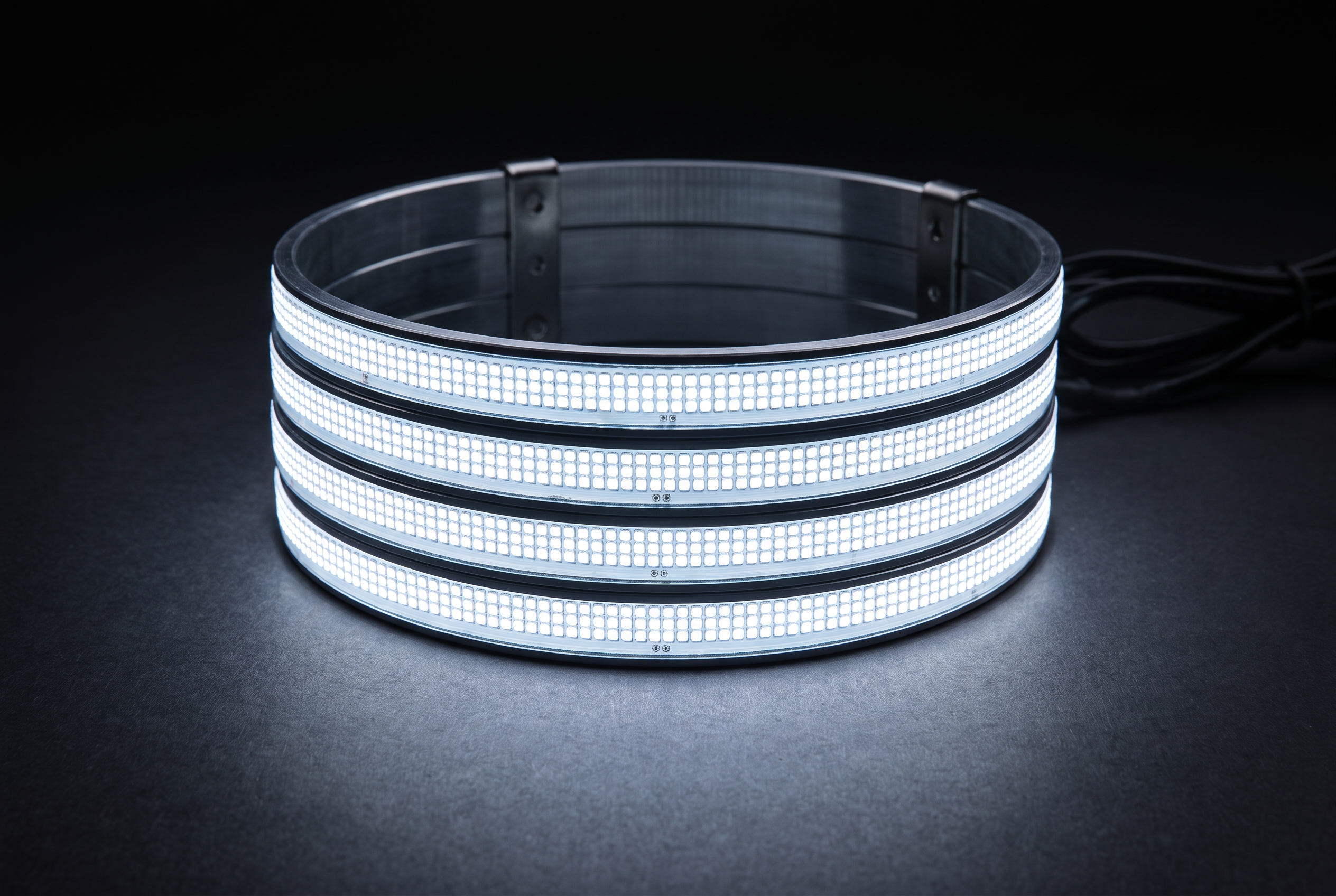 Switchback 4-row ring powered on in white mode